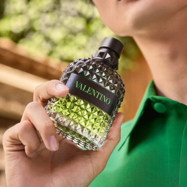 Valentino Uomo Born in Roma Green Stravaganza Eau de Toilette for Men 50ml - Imagen 3